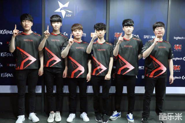 多年轻与老 多年轻与老